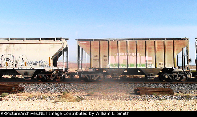 EB Unit Covered Hooper Frt at Erie NV W-Pshr -74